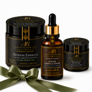 Intense Embrace SET Trio cu produsele componente vizibile